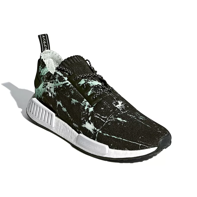 [BB7996] Adidas NMD R1 Primeknit Men's Shoes