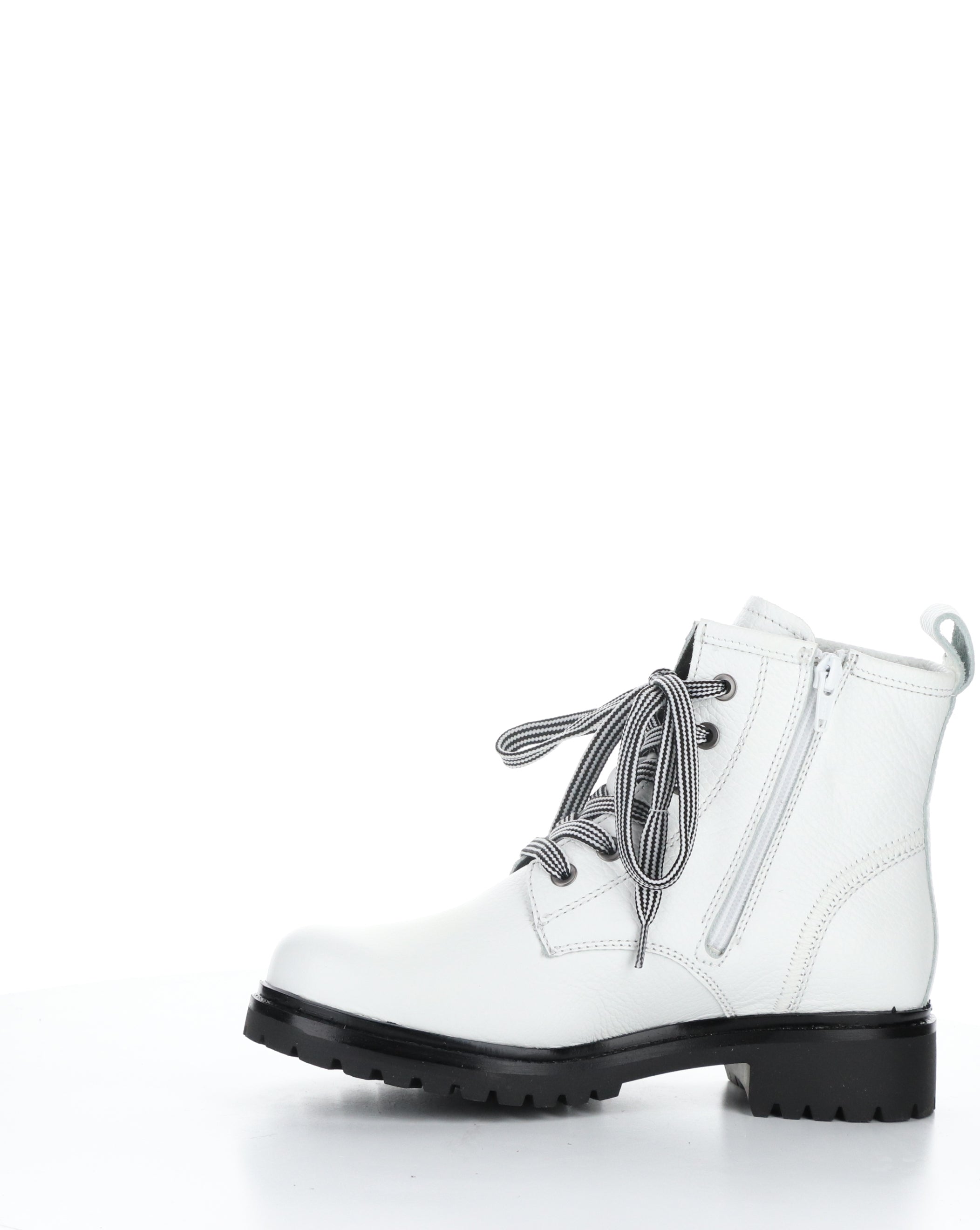 CARINAS WHITE Round Toe Boots